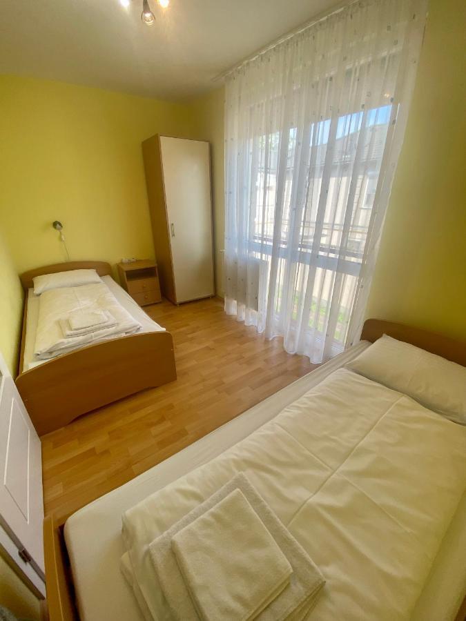 Hajnal Vendeghaz Apartment Hajduszoboszlo Bagian luar foto