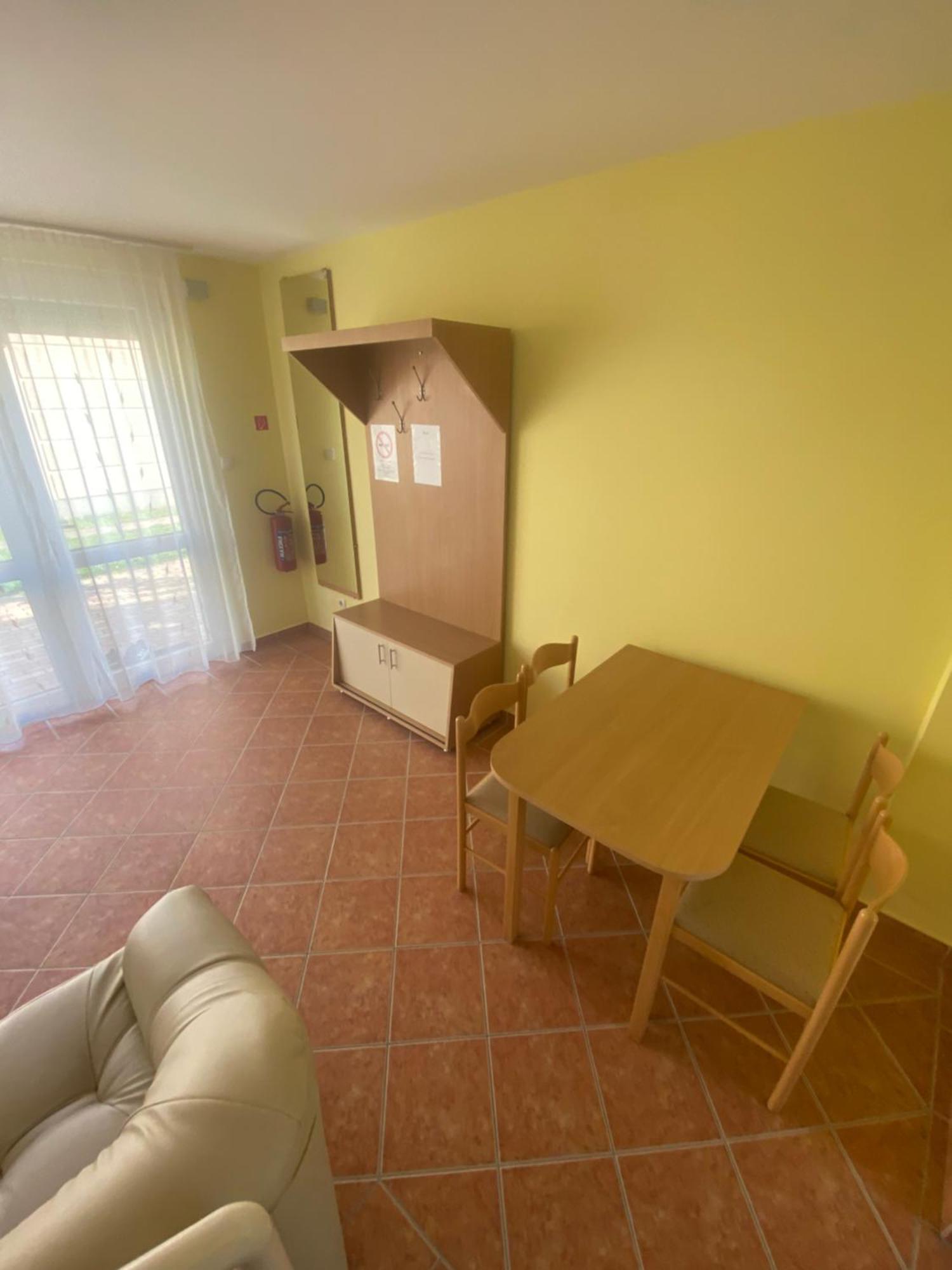 Hajnal Vendeghaz Apartment Hajduszoboszlo Bagian luar foto